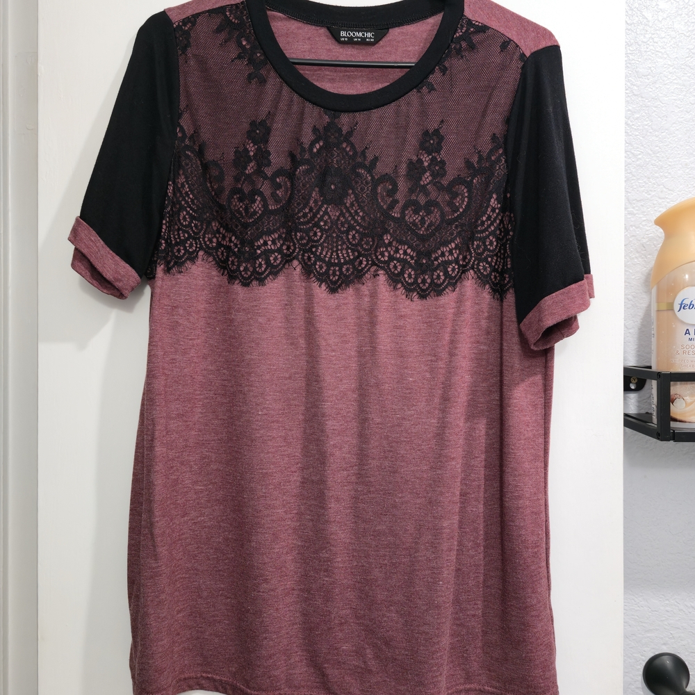 bloomchic Women's Pink and Black Lace Top